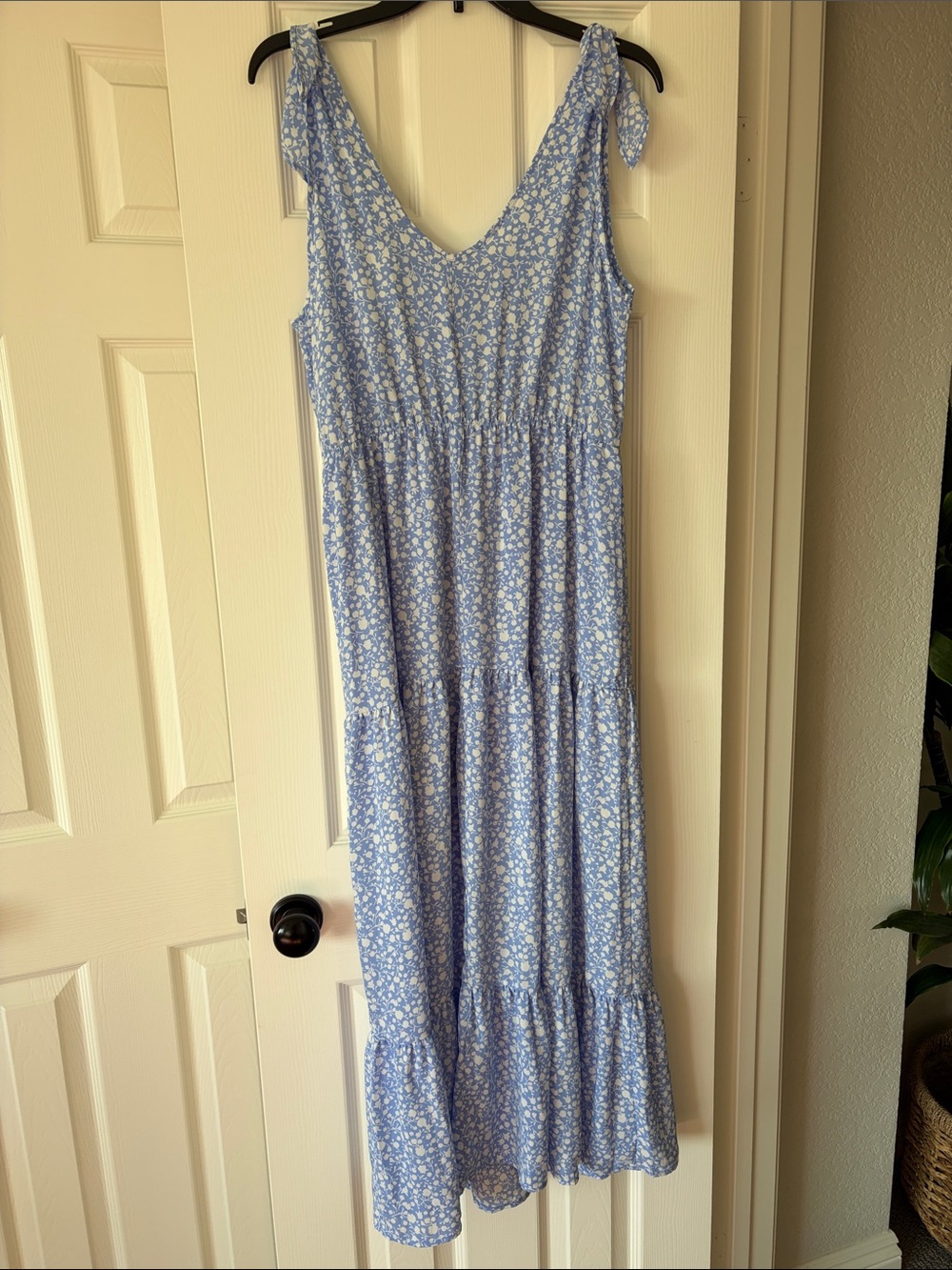 NWT Sienna Sky Light Blue Floral Maxi Dress - Picture 5 of 7